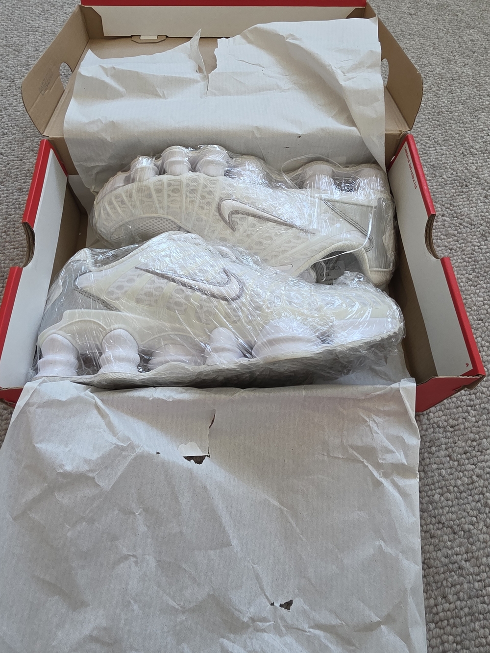Nike Shox TL white metallic silver, size 9.5 (US mens)

Used - great condition